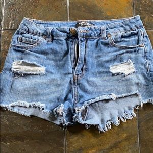 Hi rise distressed shorts